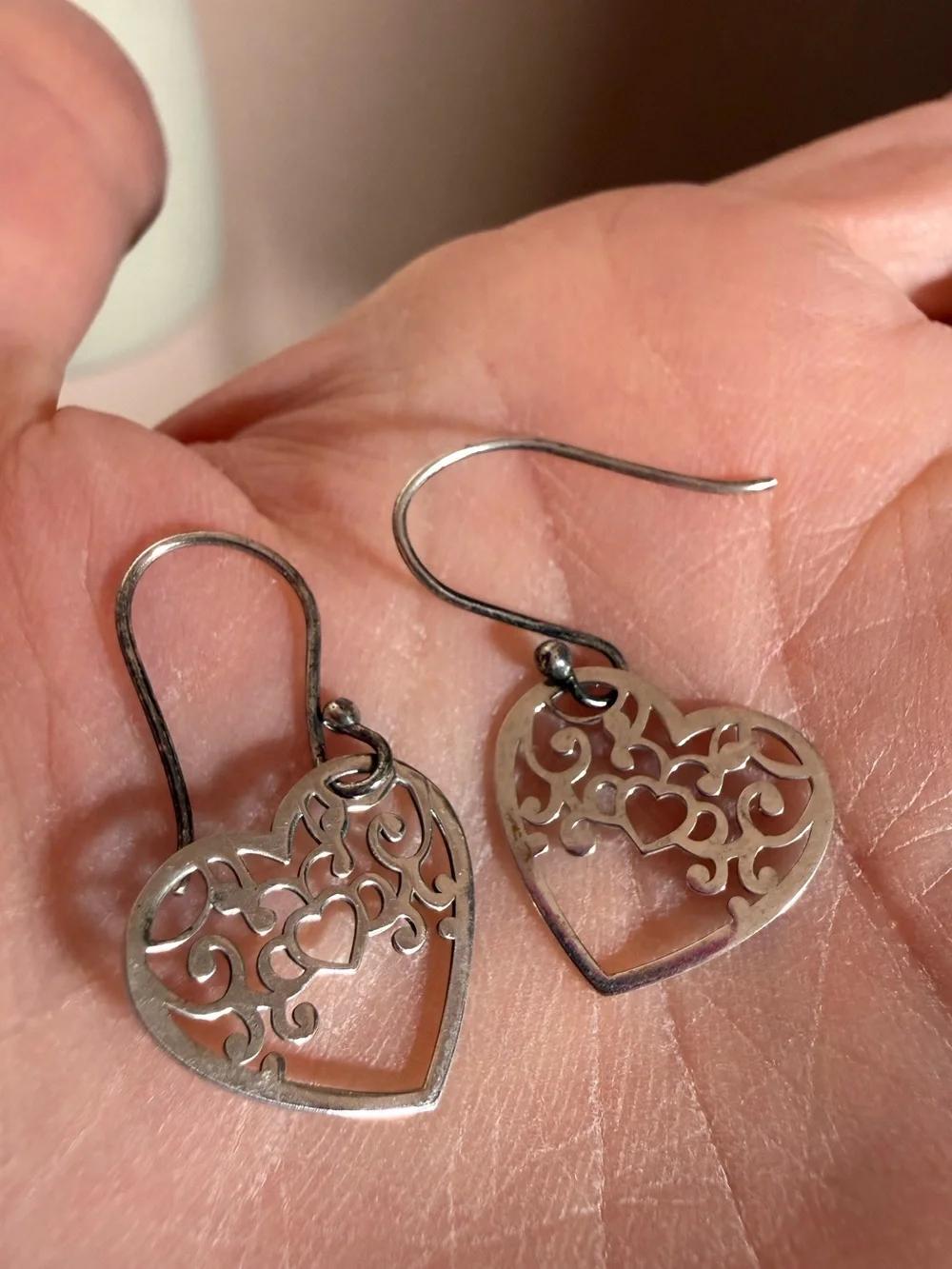 Vintage sterling silver Mexico ATI Filagree southwestern heart Dangle earrings